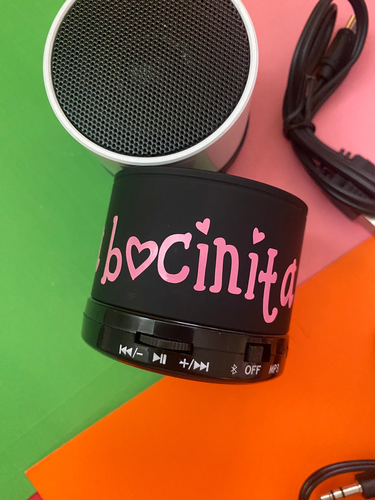 Mom bluetooth, mini speaker.