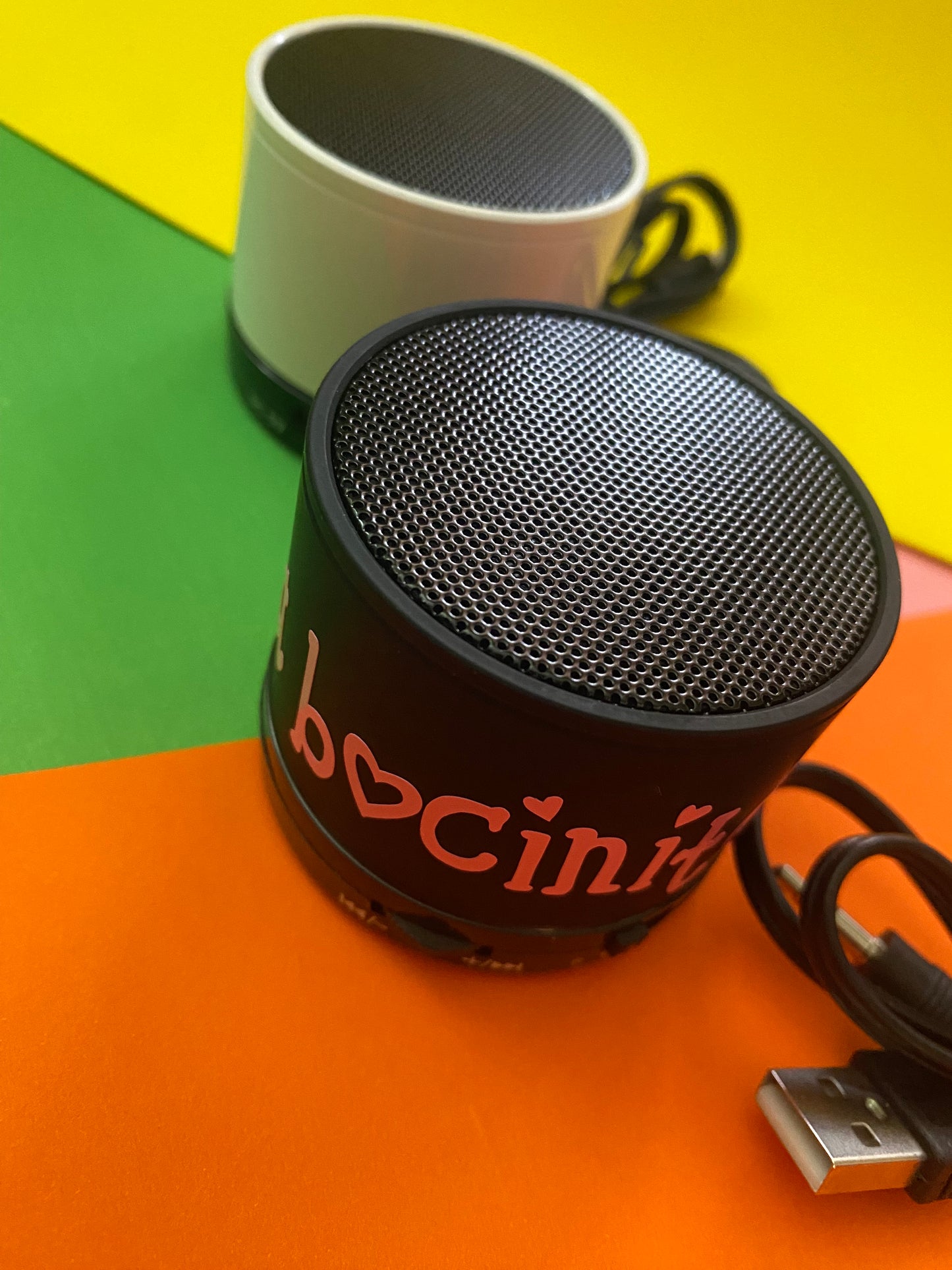 Mom bluetooth, mini speaker.
