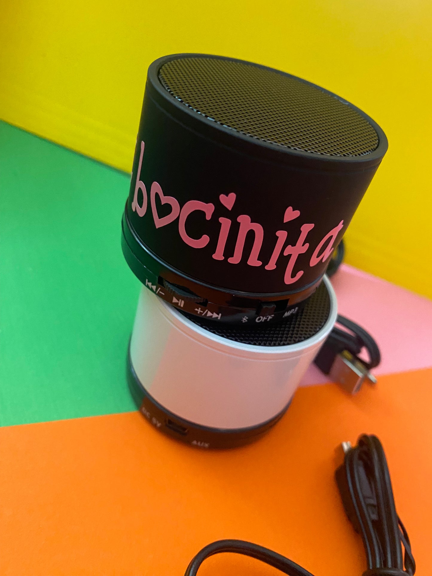 Mom bluetooth, mini speaker.