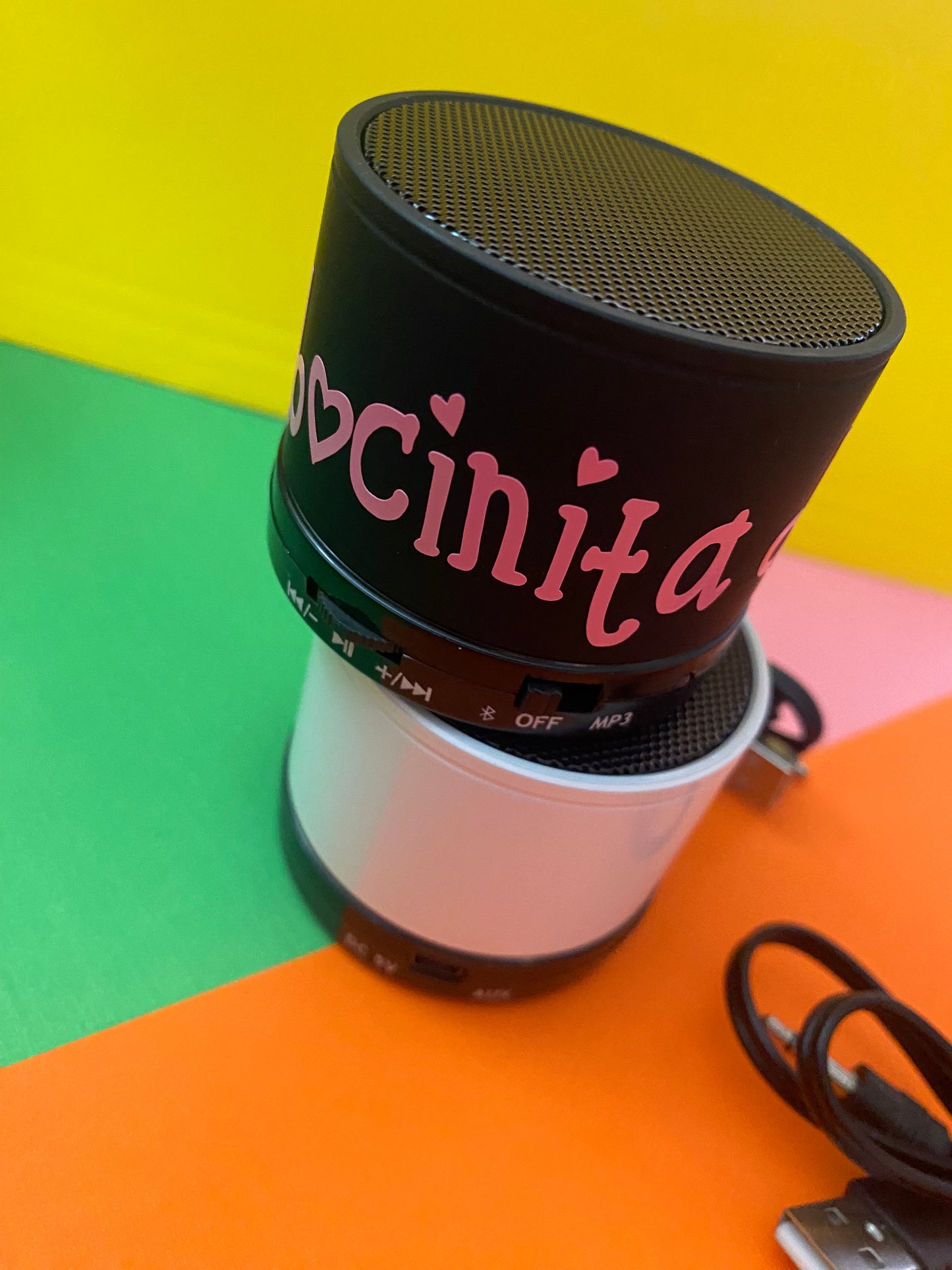 Mom bluetooth, mini speaker.
