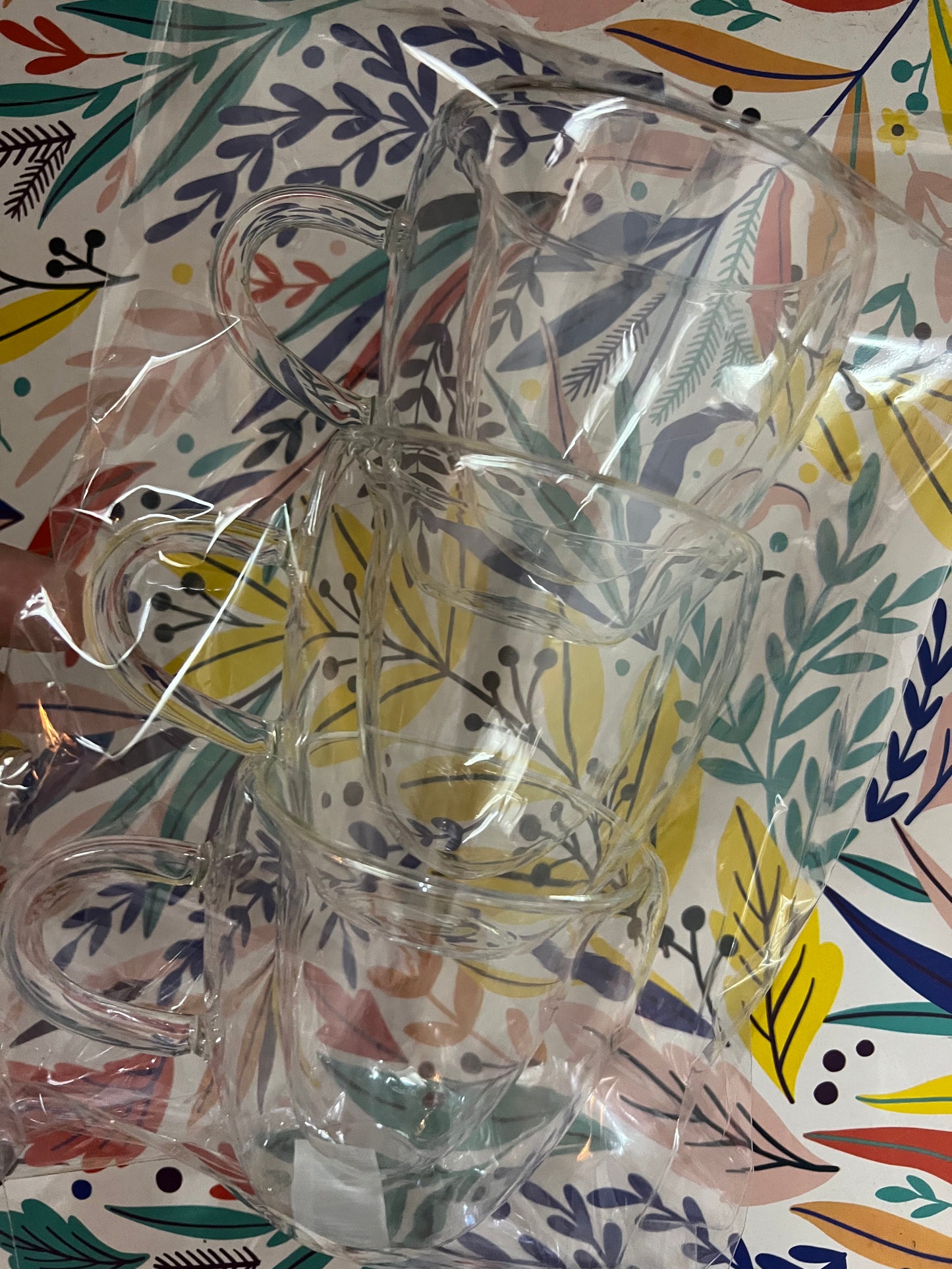 Heart Latte Trio — Set de 3 Tazas Transparentes con Corazón